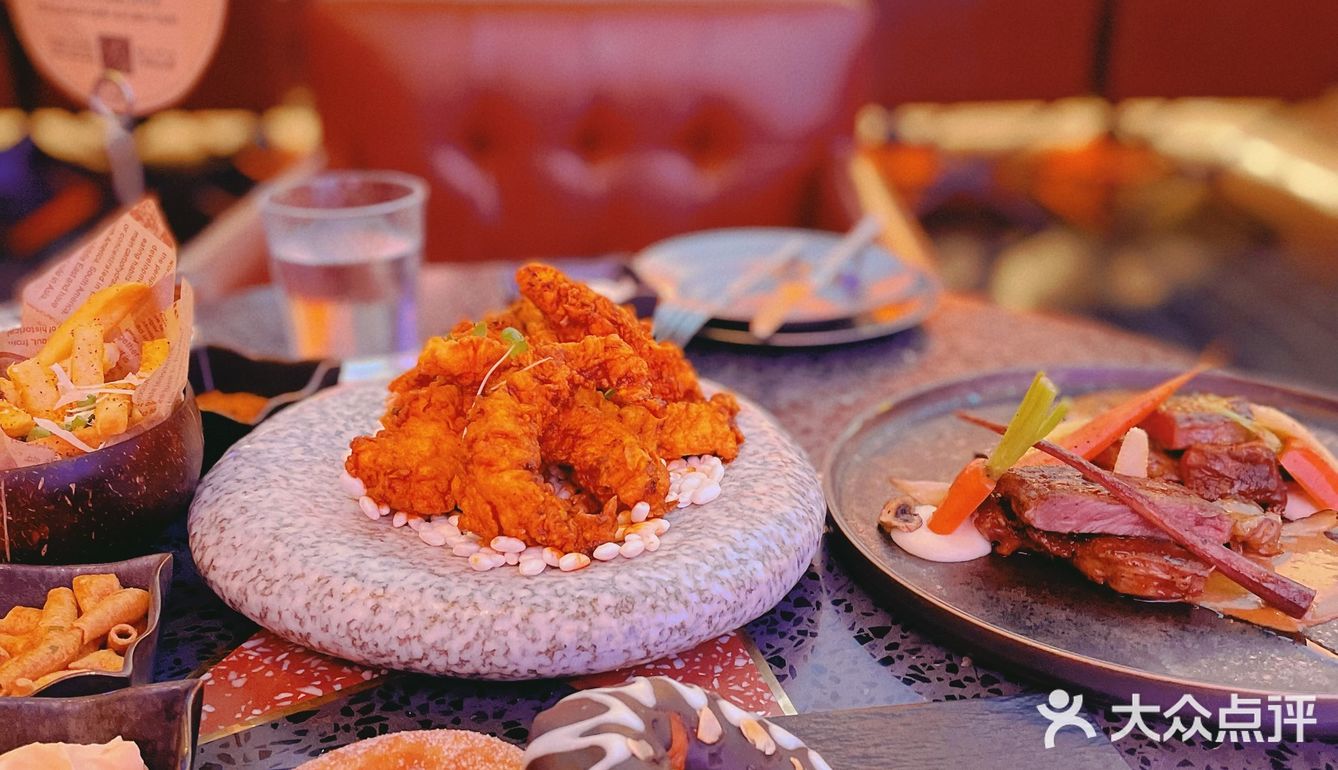 偶遇rapper的店，不用去三亚就可以get成都西海岸餐厅