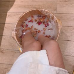 -香港倾城国际·美容美体中心