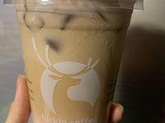 珞珈樱花拿铁-luckincoffee瑞幸咖啡(香港名店街店)