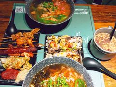 -八月美食小馆(银泰城总店)