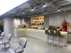 -变画·发型STUDIO