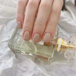 -灰姑娘美甲美睫馆