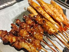 -何妹湿辣牛肉·粤式烧烤砂煲(桂雅路店)