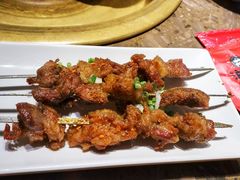 -沪小二炭火蛙锅(淮海中路美食不夜城店)