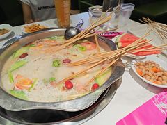 -佰人王串串香火锅(洋珠巷店)