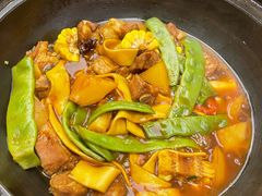 -锅飘飘·东北铁锅炖(雨花客厅店)