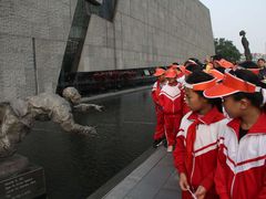 -侵华日军南京大屠杀遇难同胞纪念馆-停车场