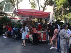 -詹爷爷乌节路街头冰淇淋