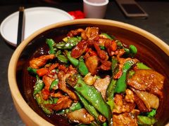 辣椒炒肉-鸽子侯·家宴·平价海鲜(市图书馆店)