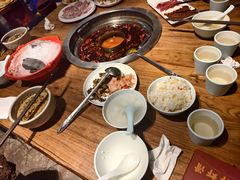 -城墙拐拐火锅(三峡广场黑金冠店)
