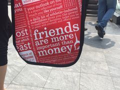 -lululemon(上海浦东IFC店)