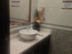 -和子足浴SPA会馆(东方之门店)