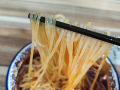 麻辣米线-老字号杨坡红油米线腊汁肉夹馍(东四道巷店)