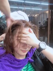 -V+SALON造型