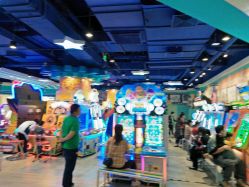 -LuckyStar幸运星家庭娱乐中心(东莞国贸店)