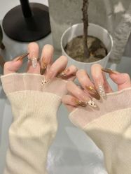 -桃色美甲沙龙