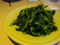 清炒豆苗-龙门阵茶屋川菜馆(武康路店)