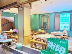 -绿草地·湘菜(酃湖师院店)