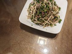 -东口码头·烧鸽子·鱼头泡饼·地方菜(金鹰悦城店)