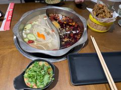 -牛串门串串香(东直门簋街总店)