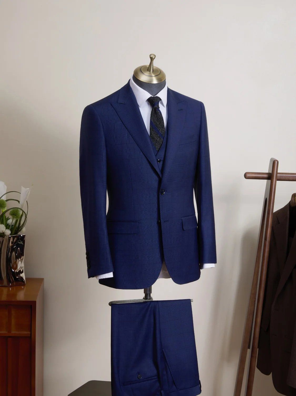 男士都爱的蓝色格纹西装