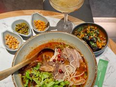 -百春原湖南牛肉粉(百联世纪店)