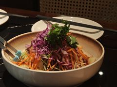 新疆石河子风味凉皮-阿里家·新疆烤肉酒場 by MIG