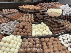 -Laderach 莱德拉(上海环贸iapm店)