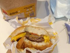 双层吉士汉堡-麦当劳(中二横路店)