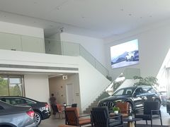 -上海冠松华奥奥迪4S店(张江店)