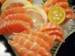 厚切三文鱼-春草居酒屋·晴子の店