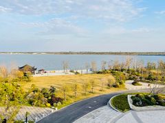 -上海滴水湖皇冠假日酒店