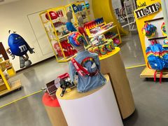 -m豆巧克力世界(上海世茂广场店)