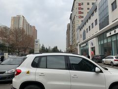 -陕西富源上汽大众4S店(明德门店)