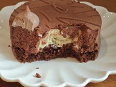 -VERIE BAKEHOUSE