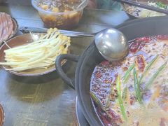 -黄潇洒老火锅(九眼桥宏济巷店)