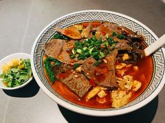 -粉吖吖·邵阳米粉(体育西路店)