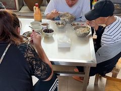 -正宗杨记普洱酸醋米线(总店)