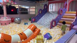 -蹦蹦乐园(南桥百联店)