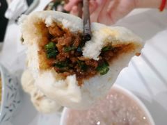 -李与白包子铺(桐梓林店)