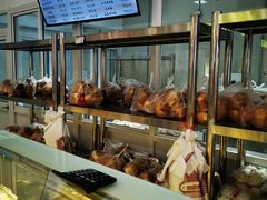 面包甜点陈列柜-白玉兰食品(汇联商厦店)
