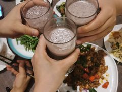 -浅深休闲酒店-停车场