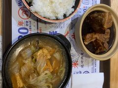 -万和春排骨砂锅米饭(新业广场店)