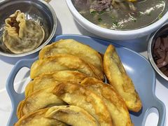 -老新隆牛肉锅贴(新街口店)