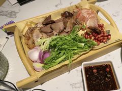 -关东小磨东北菜(漕河泾印象城店)