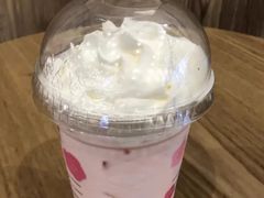 樱花白巧瑞纳冰-瑞幸咖啡(卓越城店)