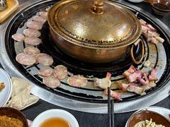 -阿山卓·野生菌火锅·纳西火塘烤肉