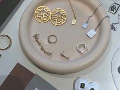 -LADY FAFA(巨鹿路陕西南路路口店)