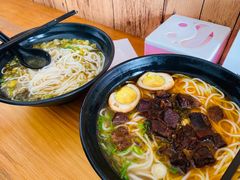 -花溪巷牛肉粉(泉城路店)