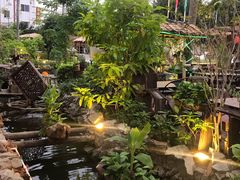 -花溪雨·森林餐厅(石基店)